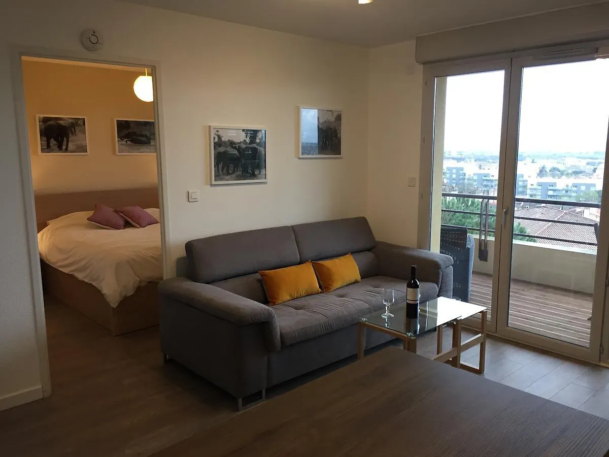 Ave. Castres Toulouse Apartamento
